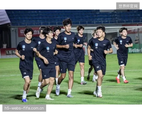 南非队若想晋级，必须在对阵韩国或捷克的比赛中至少拿到平局，争取净胜球优势。